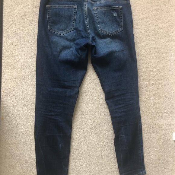 Zara distressed jeans (lower rise) - Picture 5 of 9